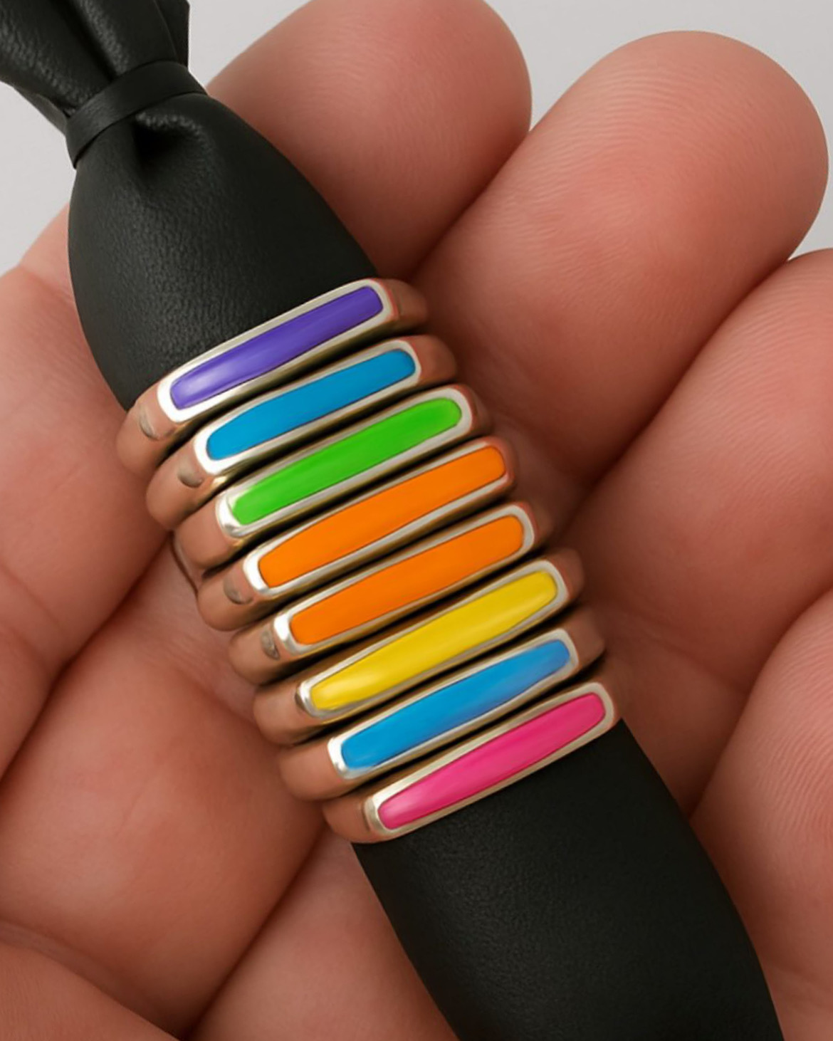 52282CD5-88B8-4279-976D-DF6259CD796B Fluo Charm by Melia - Image 1