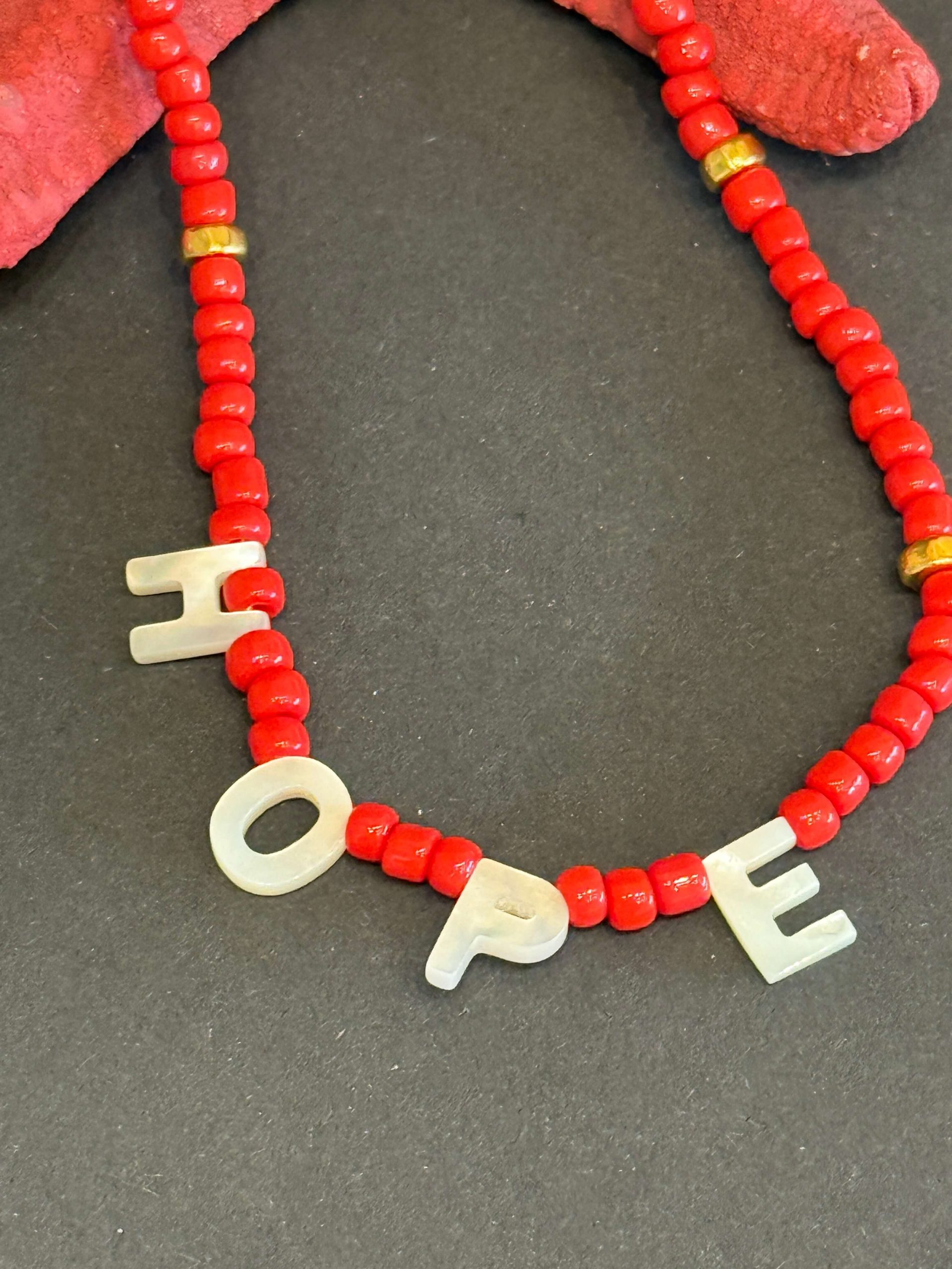 Χειροποίητο Κολιέ "Hope" με Κοράλλι & Φίλντισι | Melia Κολιέ "Hope" με Κοράλλι & Φίλντισι - Image 1